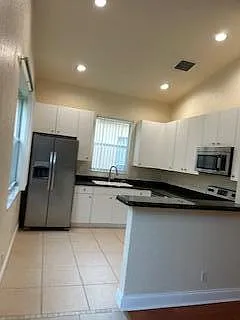 6211 Arlington Way — Photo 3