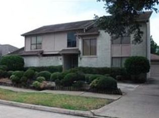 7526 Apache Plume Dr, Houston, TX 77071