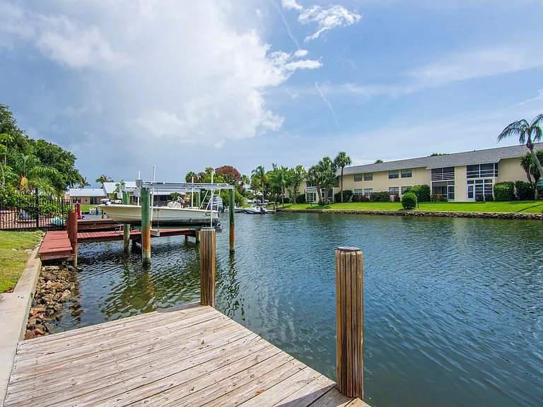 1914 Robalo Dr — Photo 31