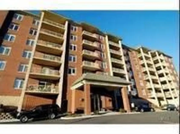 8300 Callie Ave #F-407, Morton Grove, IL 60053