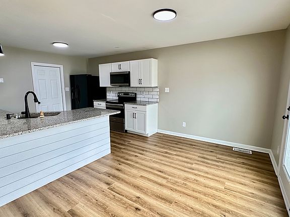 4th image of 274 Harold Dr