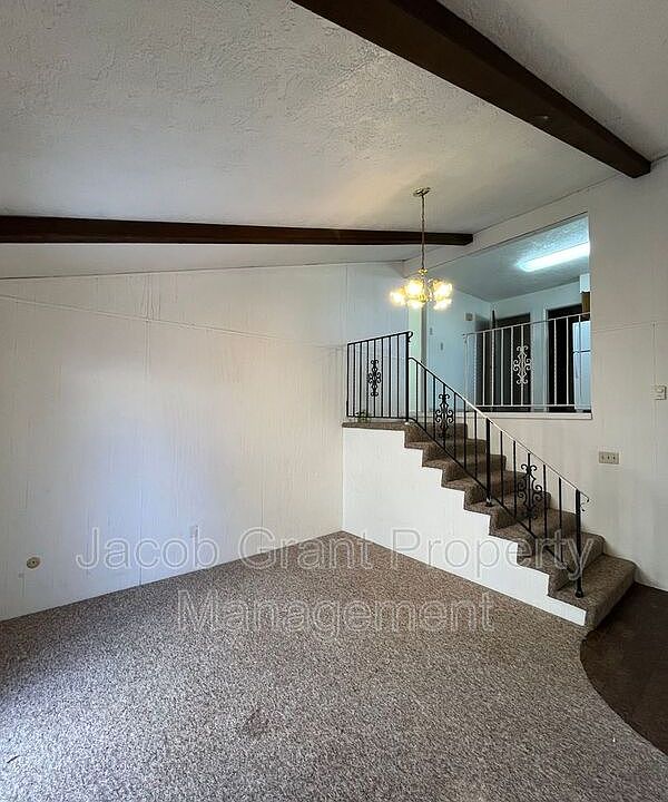 598 Hansen Ave APT 1, Idaho Falls, ID 83402 Zillow