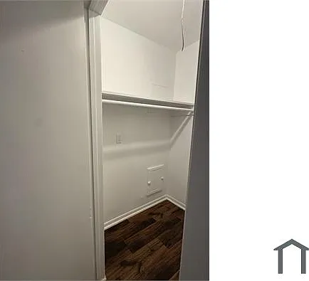 308 E Walker St #4 — Photo 6