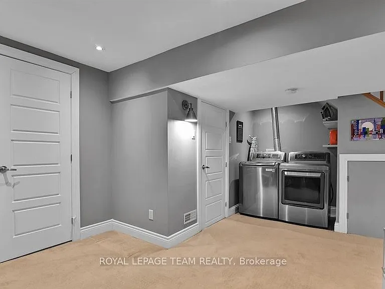 212 Flora St #1 — Photo 17