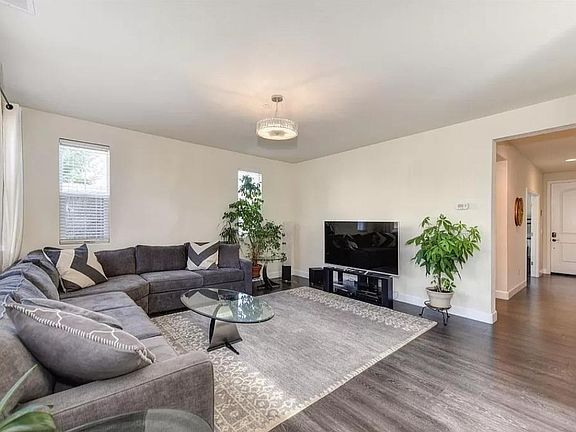 4th image of 1393 Folsom Meadows Cir