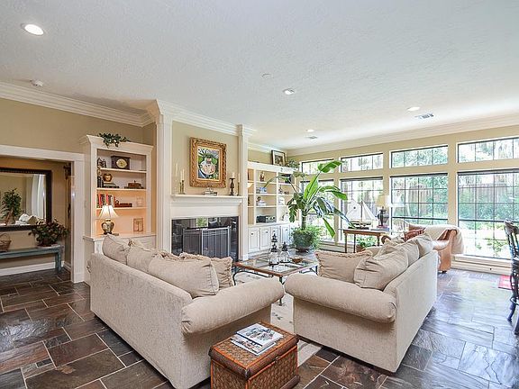 5th image of 1507 Pebble Chase Dr