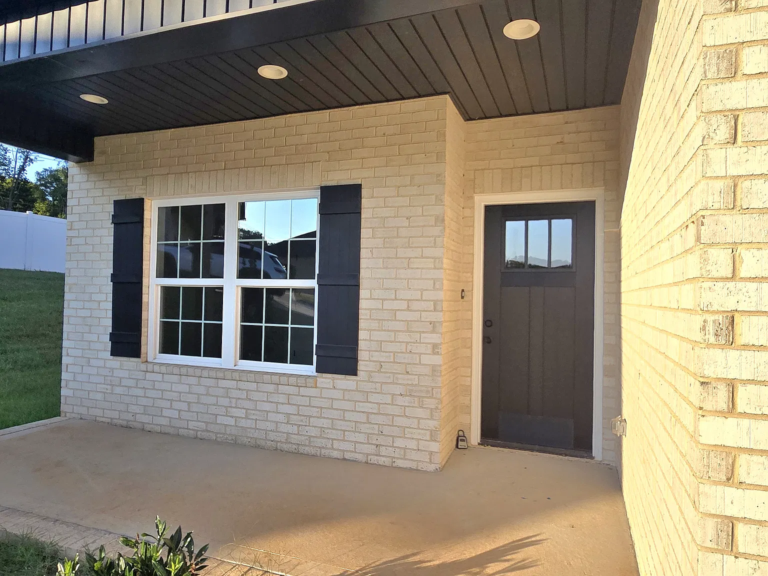 2 bed, 1450 sqft, $2,200 — Photo 2