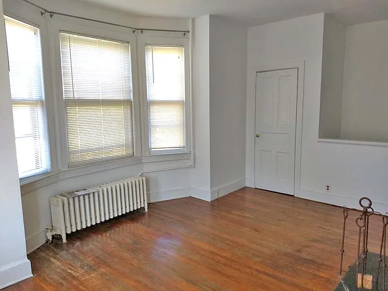 1311 1/2 Constitution Ave NE #1/2 — Photo 16