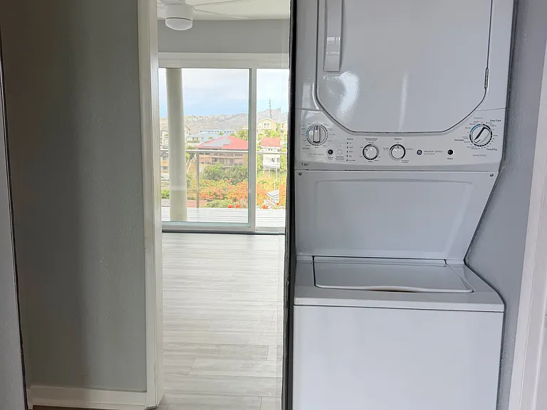 1048 Kaupaku Pl — Photo 2