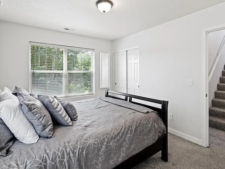 2223 SE 89th Ave — Photo 16