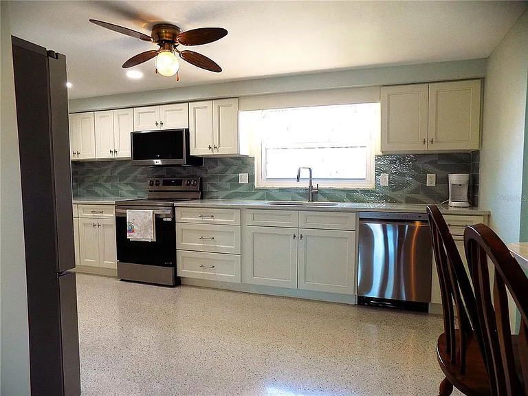 3842 Headsail Dr — Photo 6