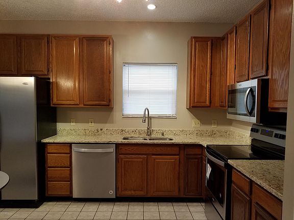 4th image of 3028 Lantana Lakes Dr E