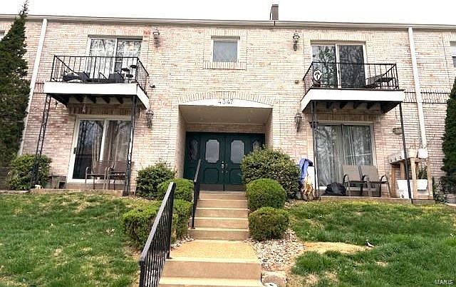 1st image of 4347 Chateau De Ville Dr APT B