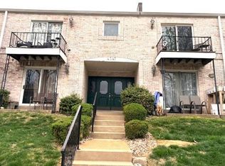 4347 Chateau De Ville Dr APT B, Saint Louis, MO