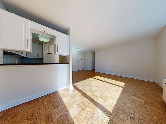 4th image of 400 E 71st St APT 7t