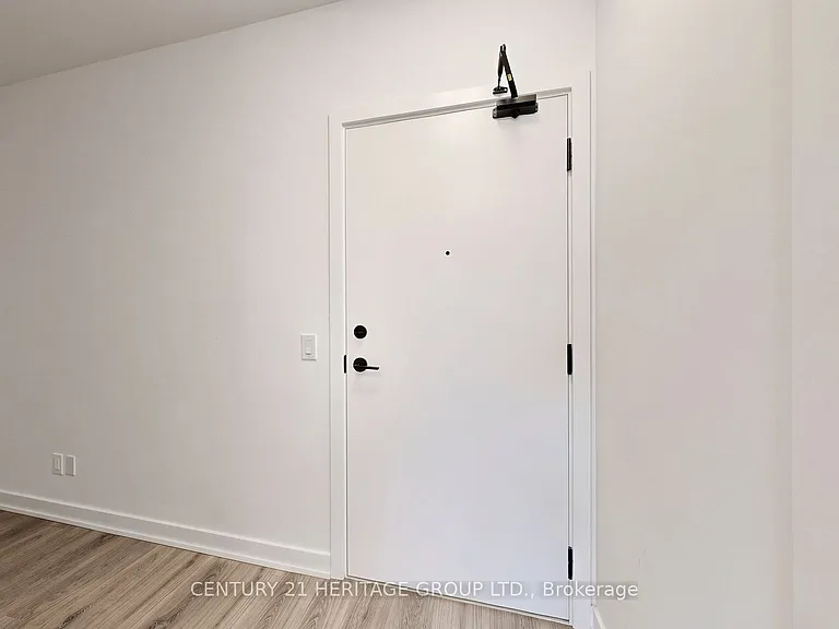 8888 Yonge St #718 — Photo 32