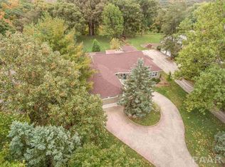 418 E High Point Rd, Peoria, IL 61614