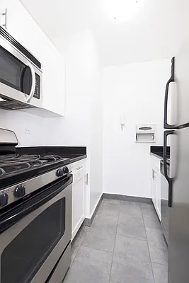 Rented by Charles H. Greenthal Management Corp | media 13