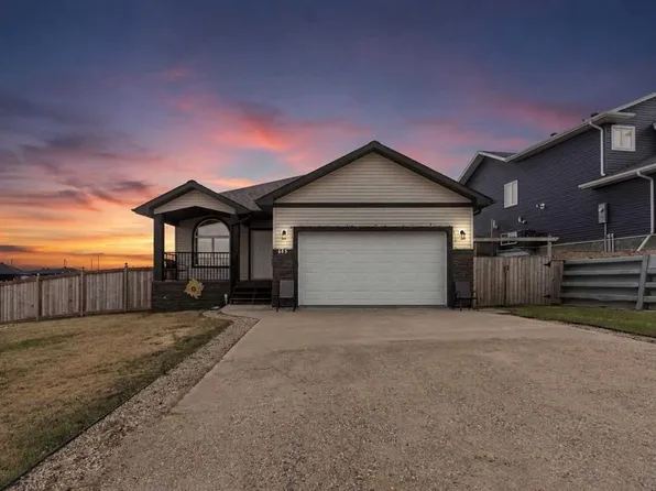 445 SW Beacon Hill Dr, Wood Buffalo, AB T9H 2R7
