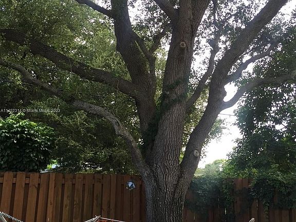 2nd image of 420 SW Nineteen Cottage