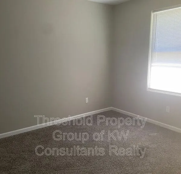 1282 Lockbourne Rd #B — Photo 2