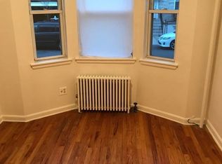 25-48 23rd St #1, Astoria, NY 11102