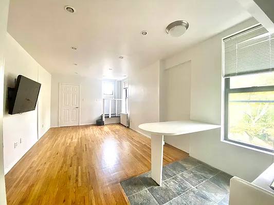 Rented by Best Apartments North Inc | media 45