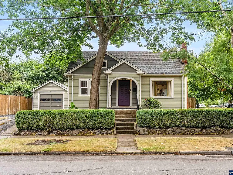 1510 Summer St NE — Photo 5