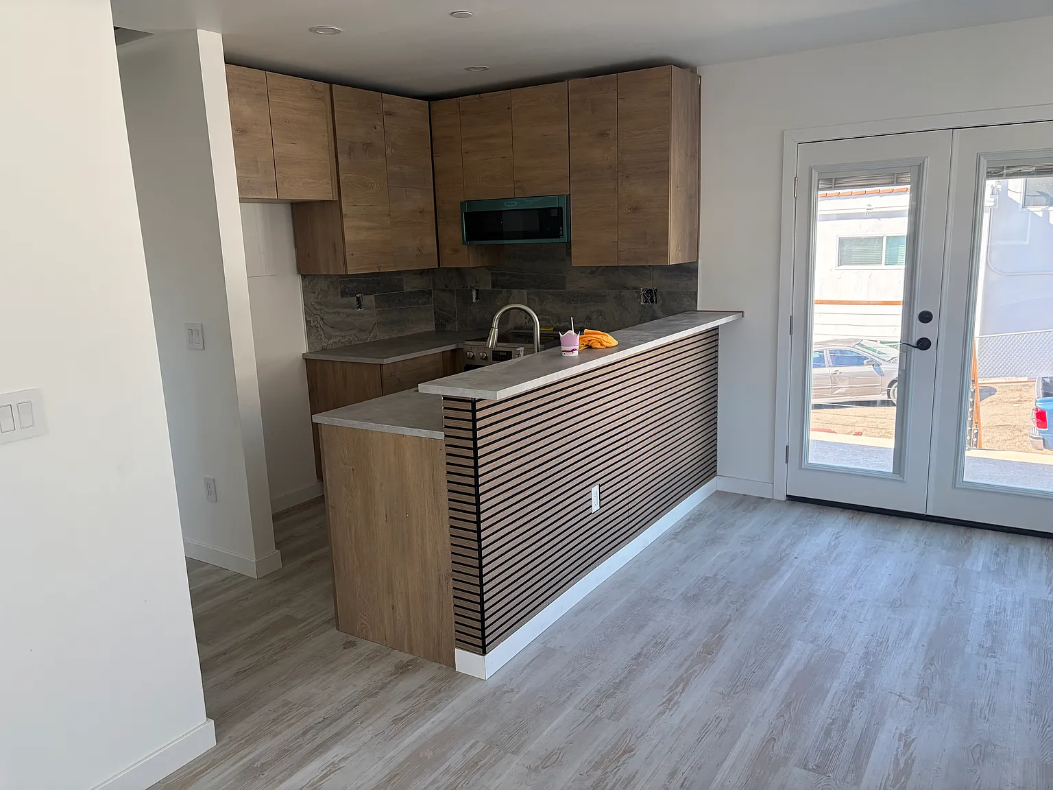 2 bed, 750 sqft, $2,500 — Photo 1