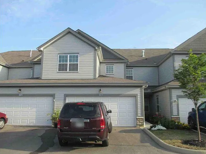6031 Bluestone Way — Photo 2