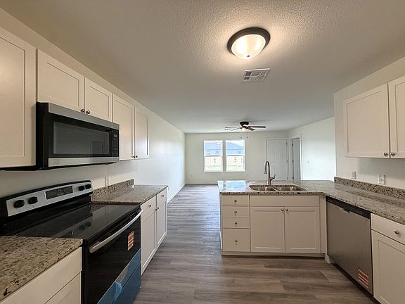 5th image of 1228 Fountain Dr