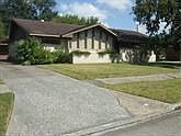 2nd image of 319 Coronation Dr