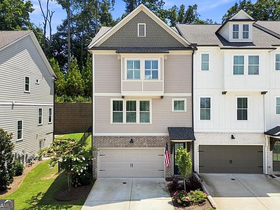 4th image of 252 Retreat Ln