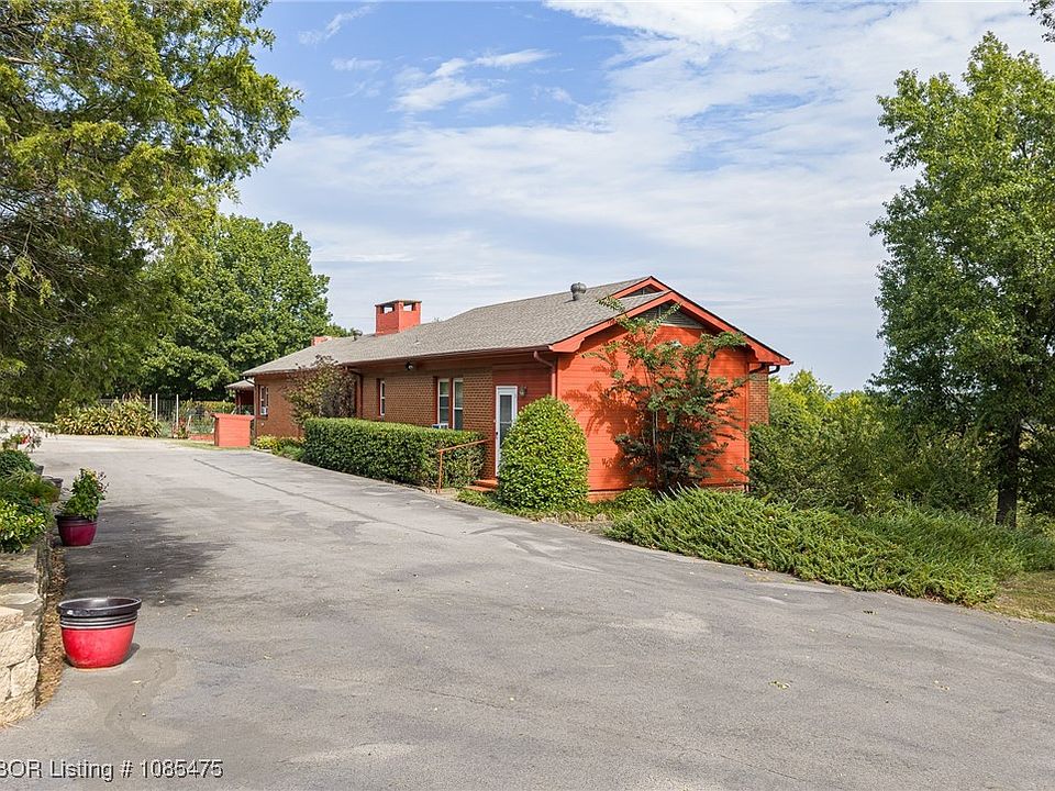 1st image of 5710 Geren Rd