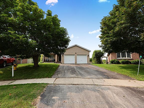 3rd image of 14 Hunter Ct