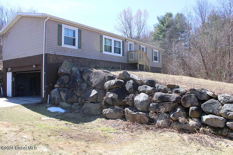 2nd image of 83 Clothier Road