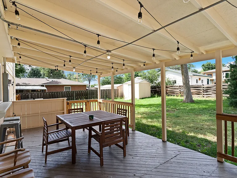2506 Lelaray St — Photo 33