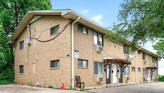 5th image of 1723-1731 McArthur Ave #8