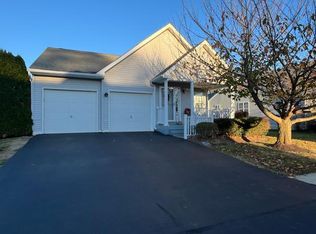 757 W Glenview Dr, West Grove, PA 19390