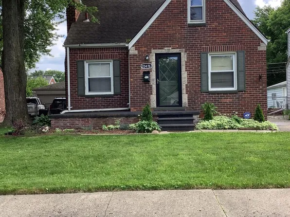 20476 Elkhart St, Harper Woods, MI 48225
