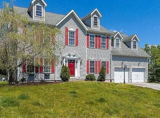 11 Alex Way, Poughkeepsie, NY 12603