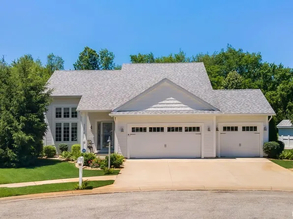 26918 Macarthur Ct, South Bend, IN 46628