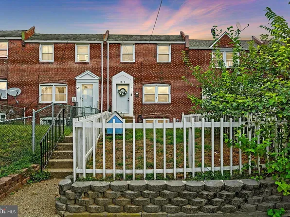 1949 Lakeview Rd, Wilmington, DE 19805