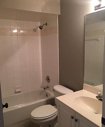 3rd image of 26672 Little John Ct APT 88