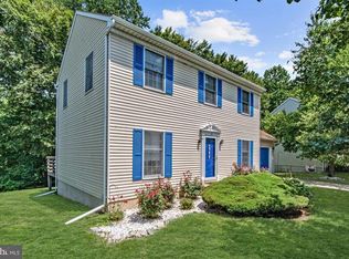 19 Concord Dr, Newark, DE 19702