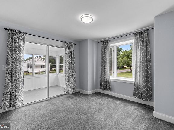 3rd image of 25324 Highfield Rd