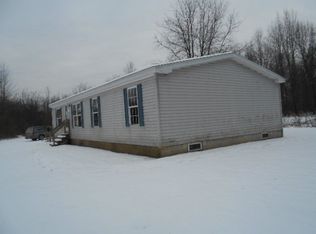 10111 Gehrton Rd, Conneaut Lake, PA 16316