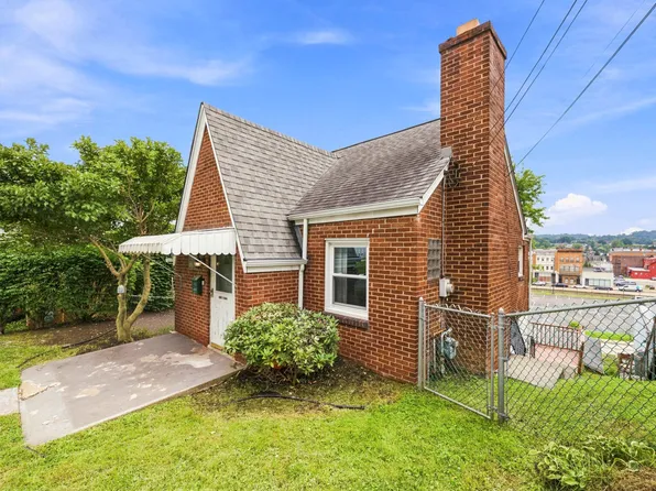 321 5th Ave, Carnegie, PA 15106