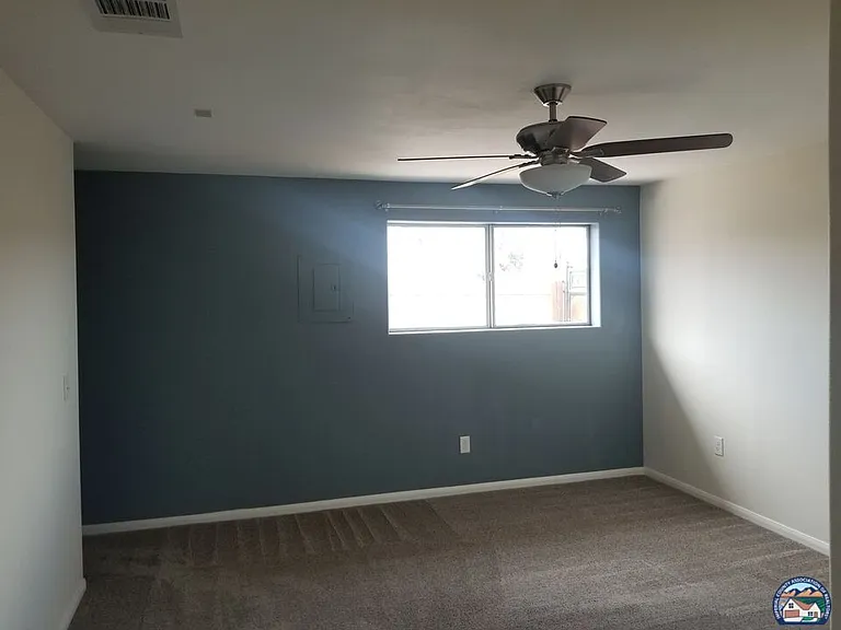 1276 Aurora Dr — Photo 8