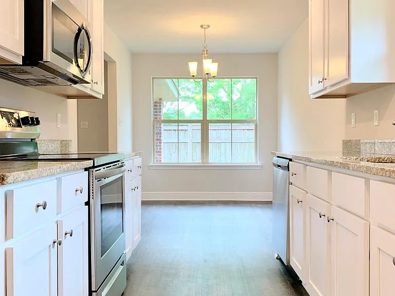 16509 Lexington Ct — Photo 4